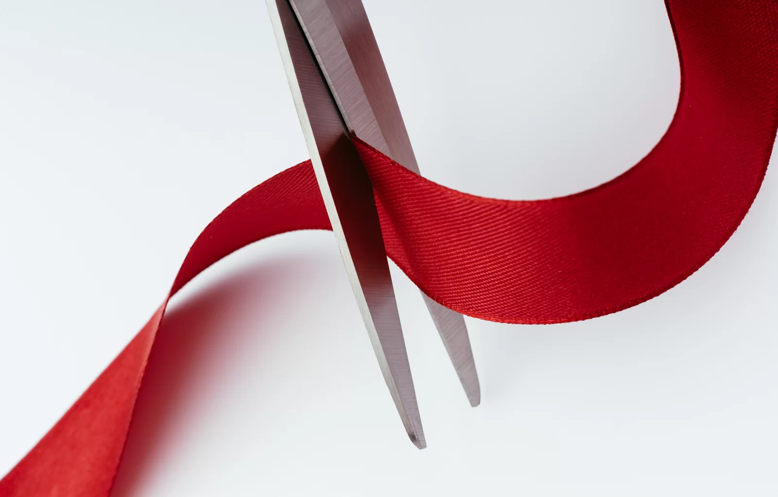 Ribbon Cutting at Mallards Restaurant & Lounge